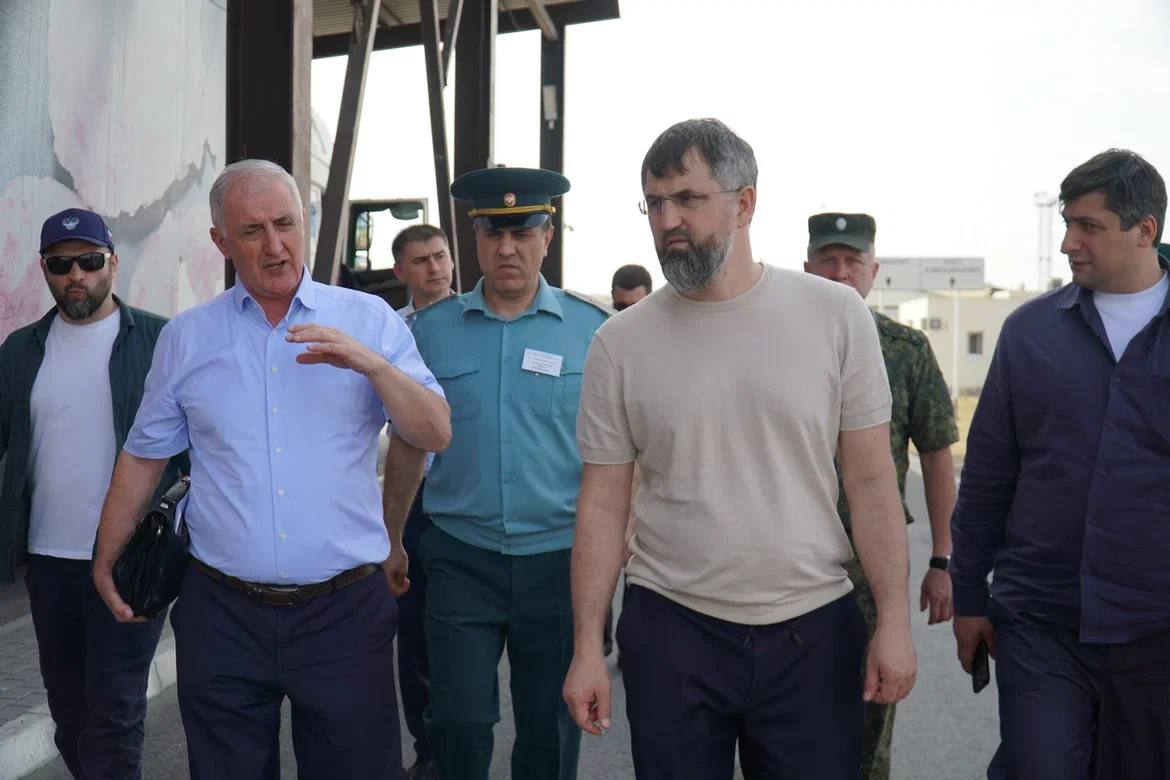 Магомед Рамазанов посетил обновленный пункт пропуска «Яраг-Казмаляр» в Магарамкентском районе